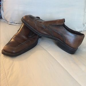 Men’s dress shoes